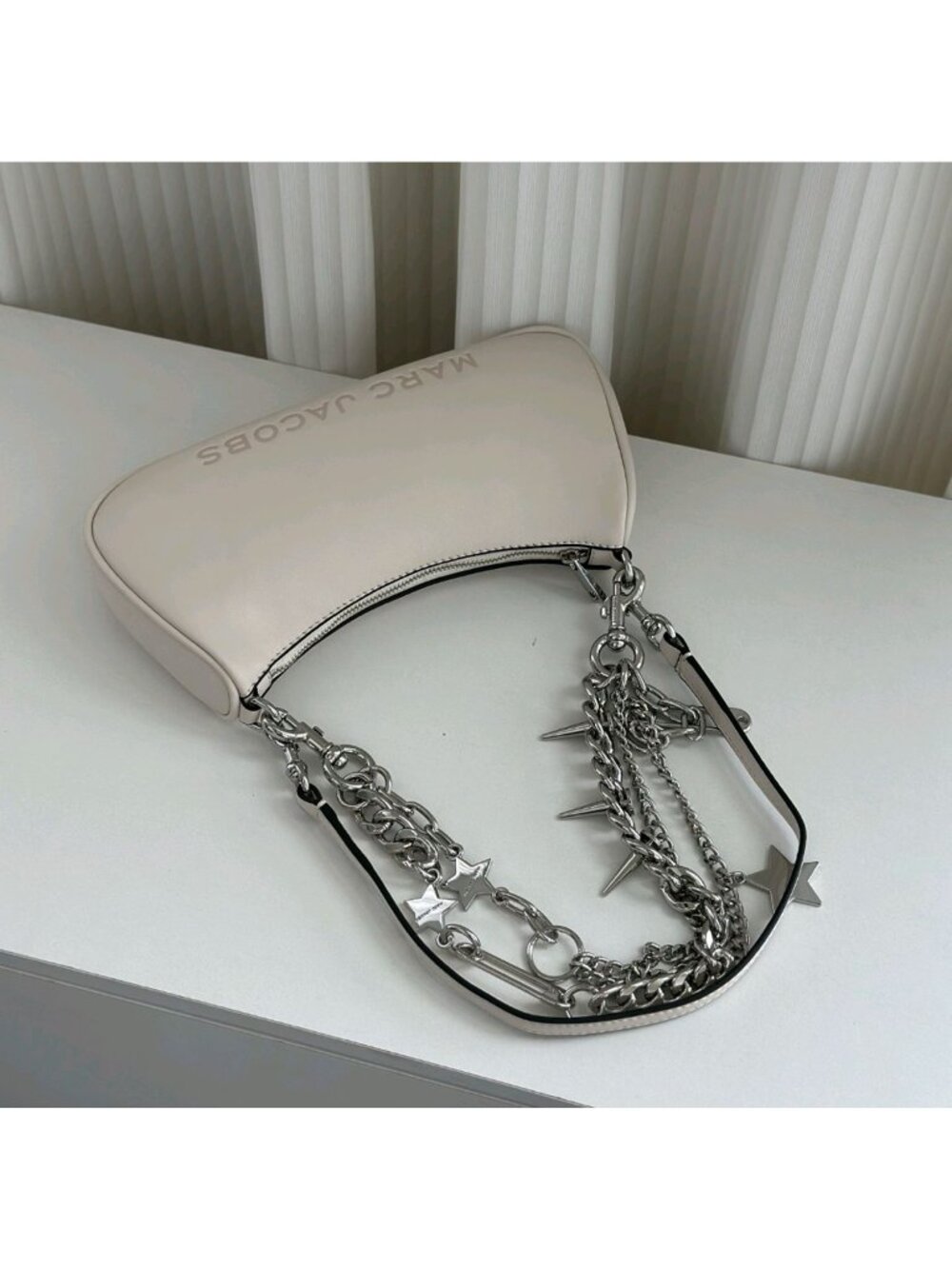 Marc Jacobs The Star Charm Leather Shoulder Bag White OS - Picture 10 of 14